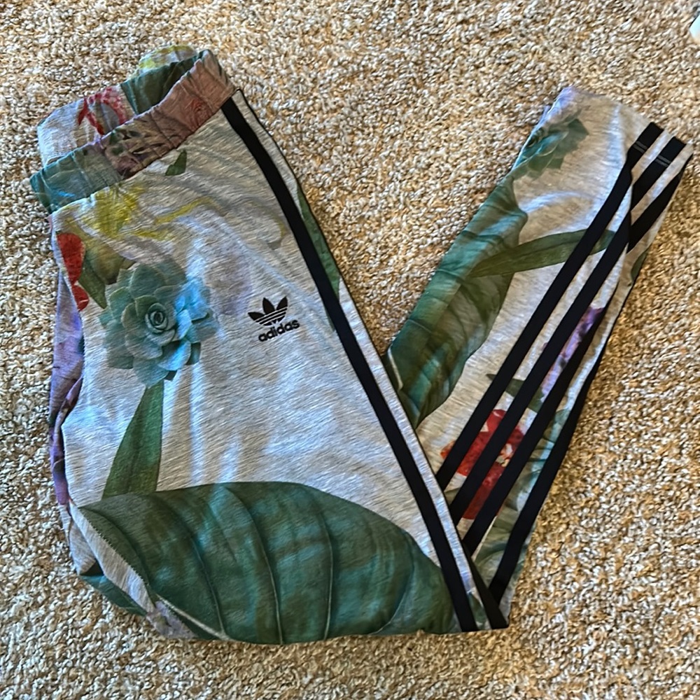 Adidas Floral Tropical Knit Capri Leggings Stretchy Waistband Size XS